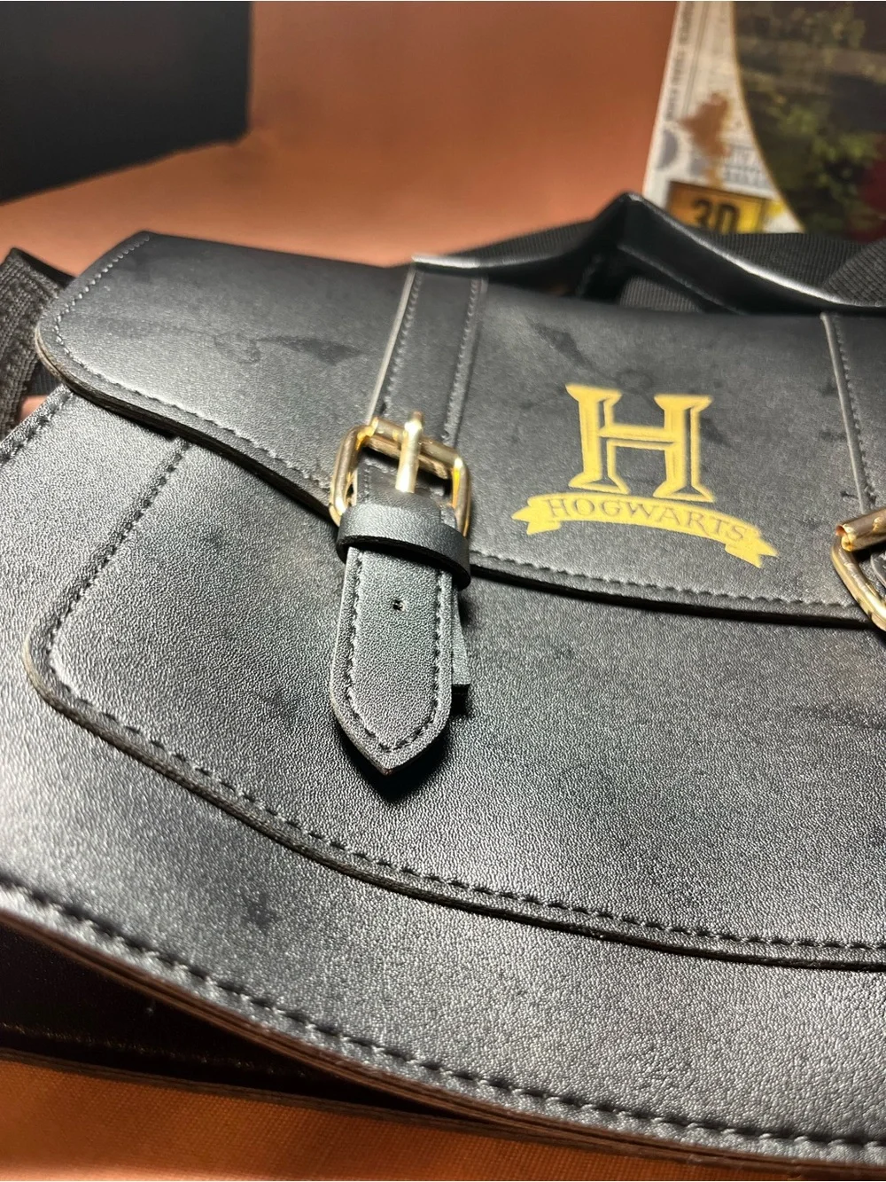 Hogwarts Black Crossbody Satchel Bag with Gold Emblem & 3D puzzle